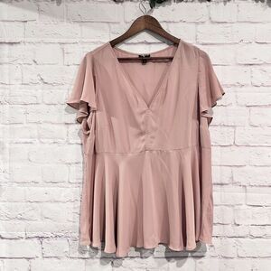 Torrid Top Blush Pink Babydoll Georgette Flutter‎ Sleeve  Sheer V-Neck Size 1